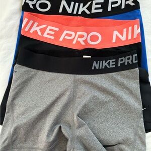 Nike pro: 3 pairs: size xs